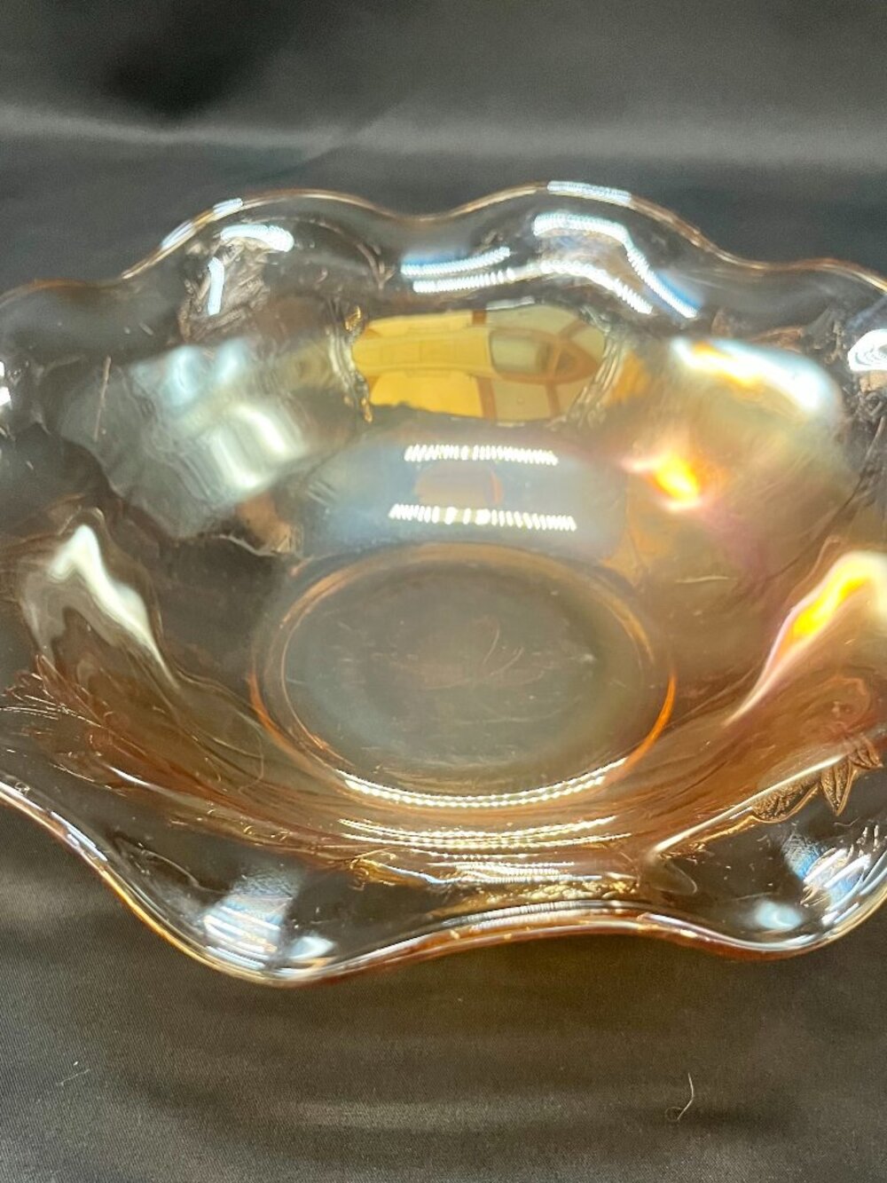 Vtg Jeannette Glass Co. Floragold (Marigold) Iridescent Carnival Glass Bowl